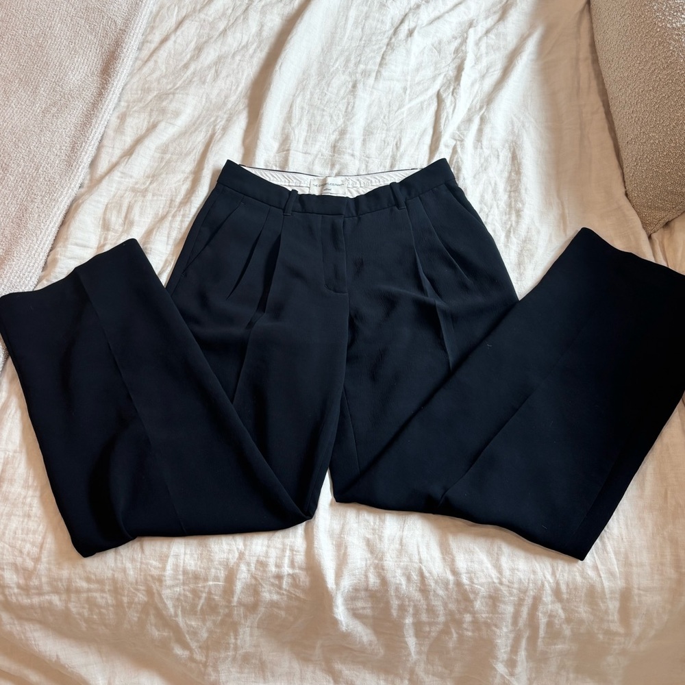 Aritzia Wilfred Black Effortless Low Rise Trousers - Picture 2 of 4